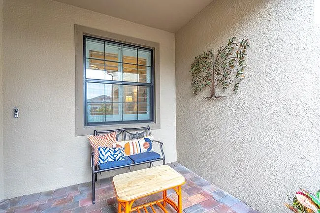 7722 Jacaranda Ln — Photo 3