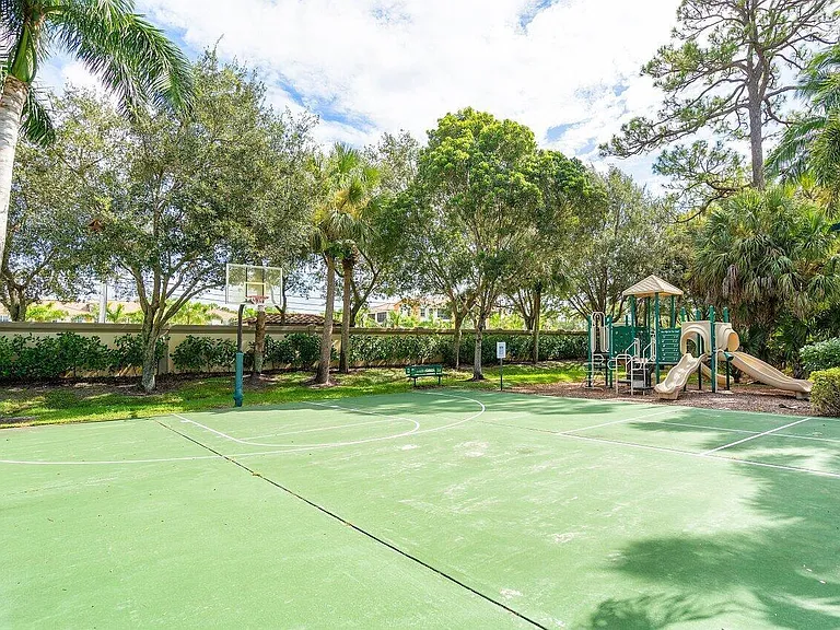 3381 Lago De Talavera — Photo 78