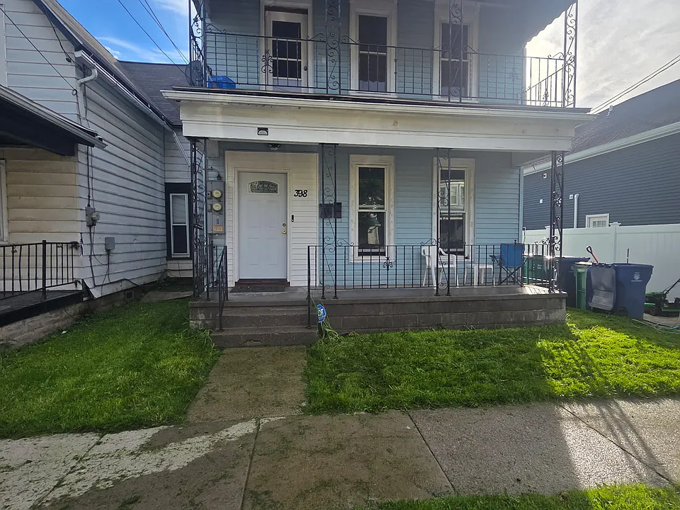 398 Dearborn St #2