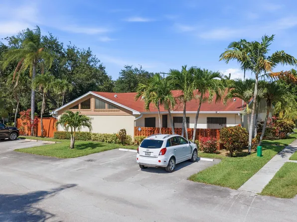 4353 Woodstock Drive N #B, West Palm Beach, FL 33409
