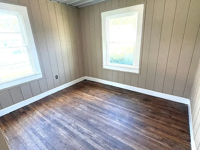 310 N Franklin St — Photo 4