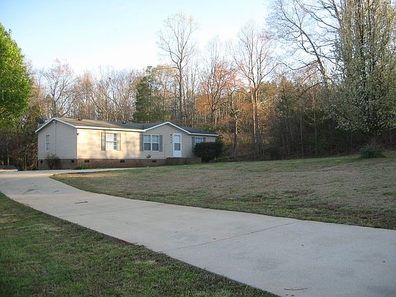 2nd image of 118 Acorn Trl