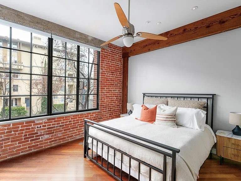 500 W Harbor Dr #1502 — Photo 15
