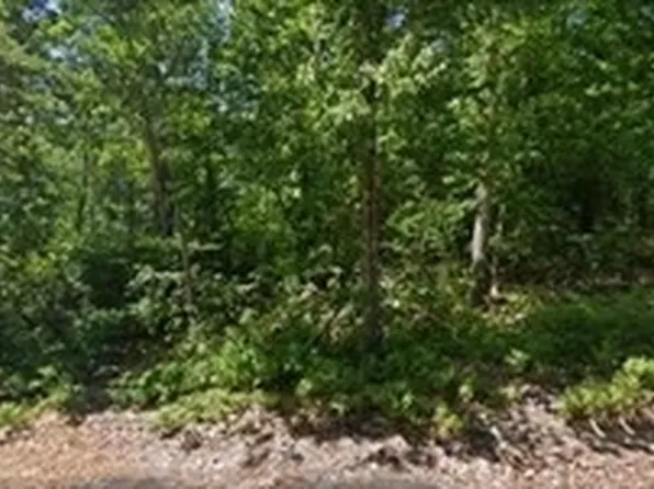 57 Kempton Rd, Millville, MA 01529