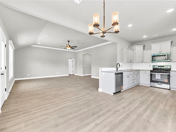 3rd image of 238 Lavona Ln