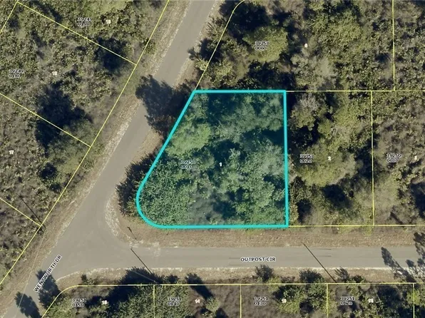 641 Wentworth Dr, Lehigh Acres, FL 33972