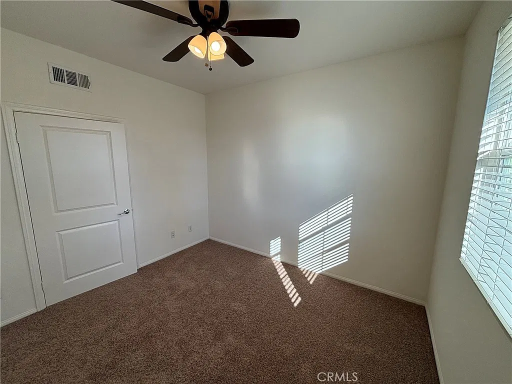 3 bed, 3.5 bath, 1961 sqft, $3,795 — Photo 3
