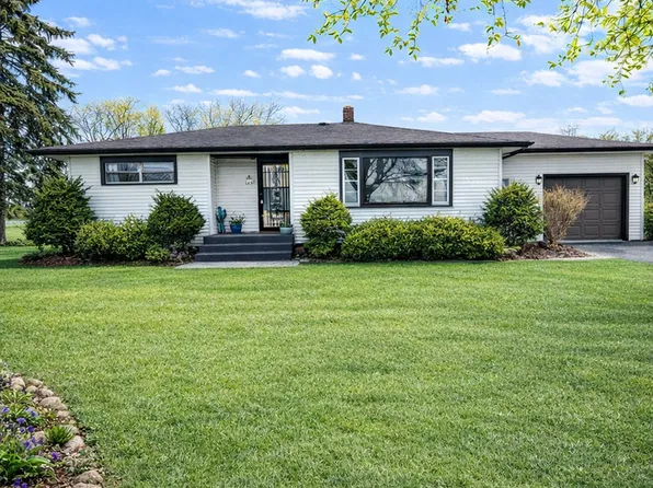 12310 Price Rd, Hebron, IL 60034