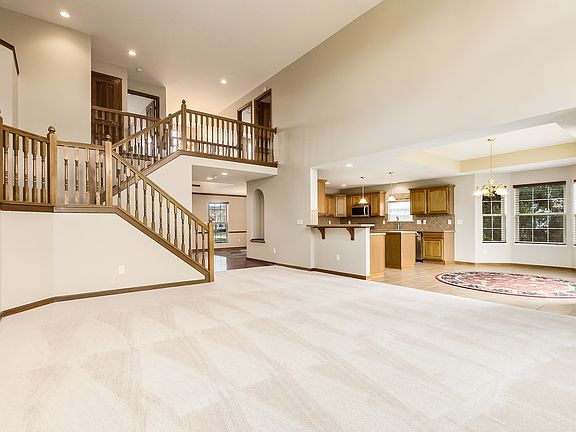 4th image of 7453 Pharoah Dr