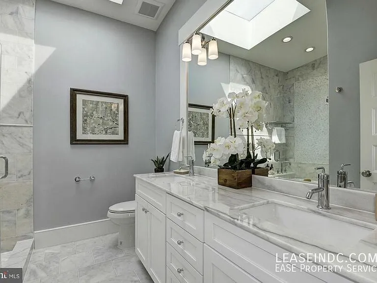 1232 I St NE #2 — Photo 20