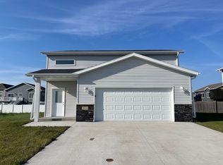 3026 39th Ave S, Moorhead, MN 56560