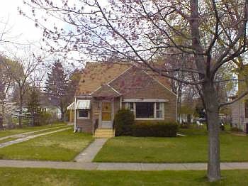 1st image of 622 W Pacific Ave