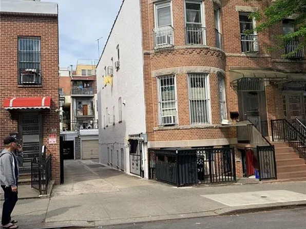 655 51st St, Brooklyn, NY 11220