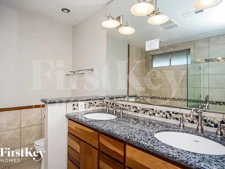 2406 El Cid Ct — Photo 9
