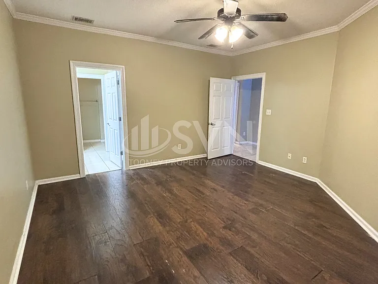 1716 W Hill Ave #C — Photo 10