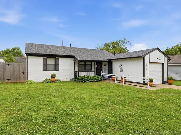 3714 E 2nd Pl, Tulsa, OK 74112