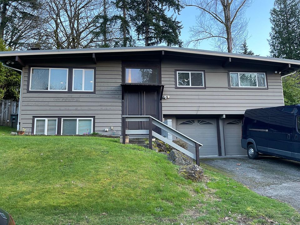1st image of 14637 SE Newport Way