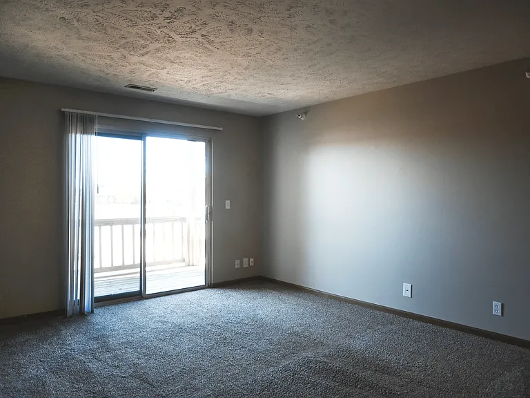 112 E Glenmore Dr — Photo 29