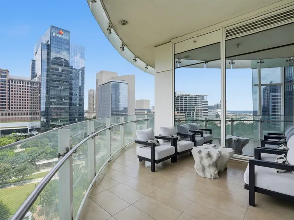 1918 Olive St APT 704, Dallas, TX 75201