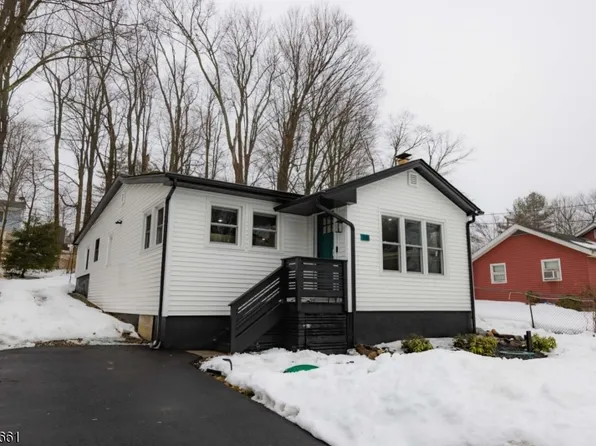 18 Lake St, Vernon Twp., NJ 07422