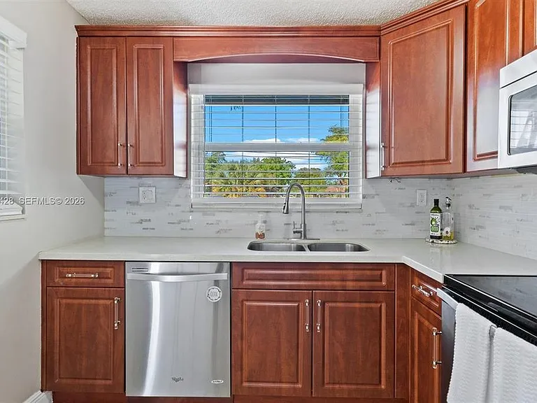 4119 Coral Springs Dr #C6 — Photo 6