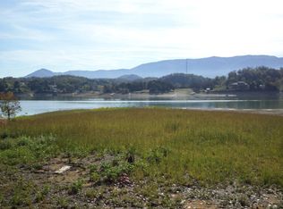 Gaddis Trl, Dandridge, TN 37725