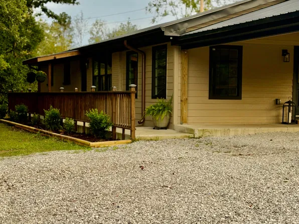 2011 Big Ridge Rd, Oneida, TN 37841