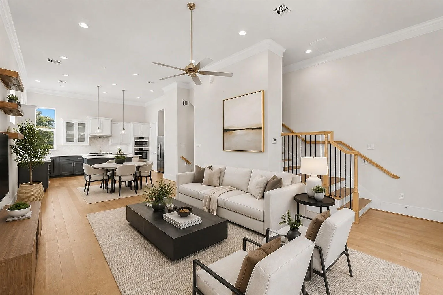 3 bed, 3.5 bath, 2022 sqft, $3,800 — Photo 4