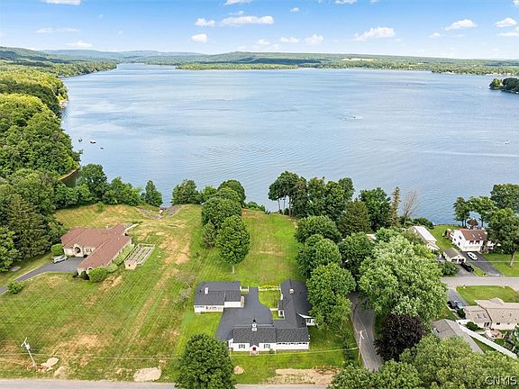 3rd image of 6381 Martin Dr