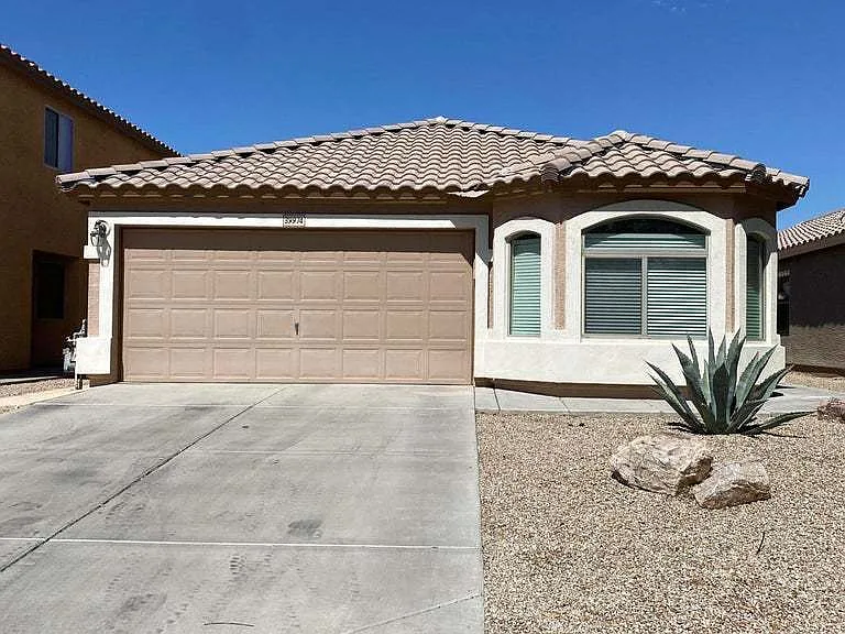 39974 W Thornberry Ln — Photo 7
