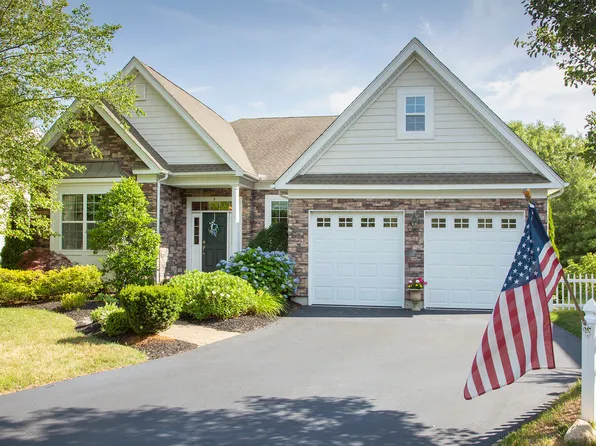 3 Saddleback, Plymouth, MA 02360