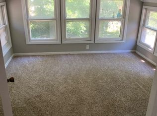 1441 S Willow Ave, Independence, MO 64052