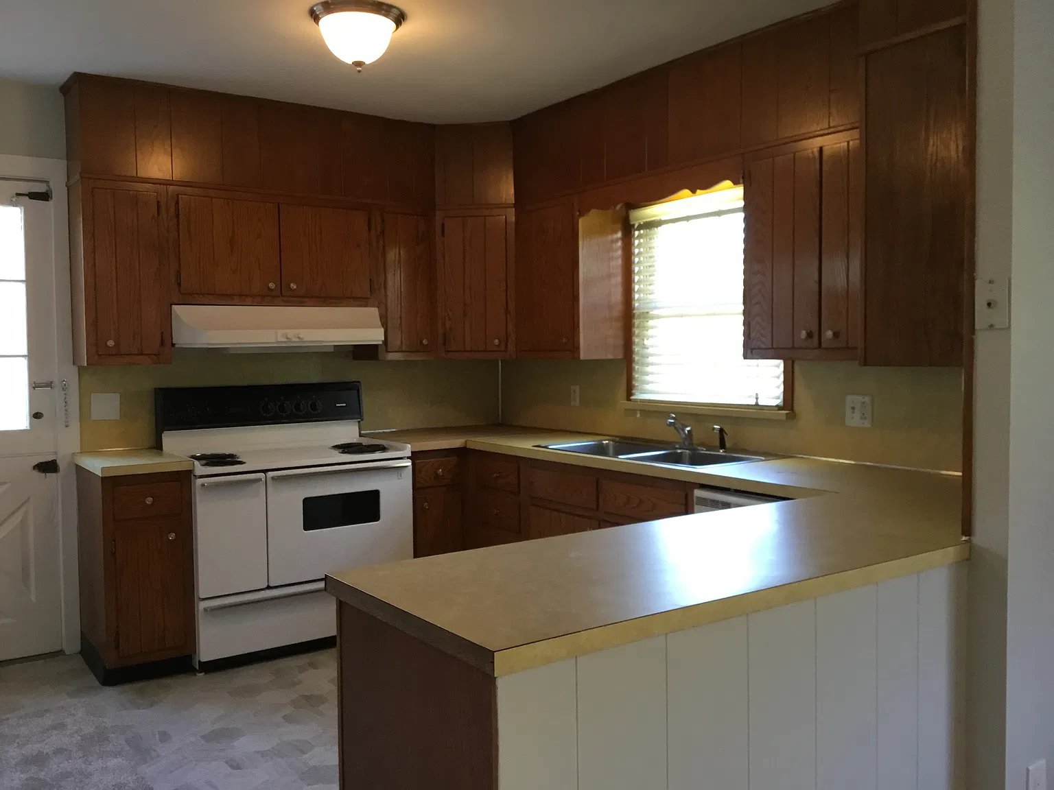 1 bed, 815 sqft, $1,700 — Photo 2