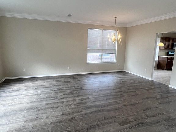 4th image of 4201 Baccarat Dr