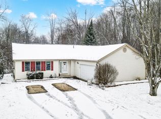 819 Winesap Cir, Howard, OH 43028