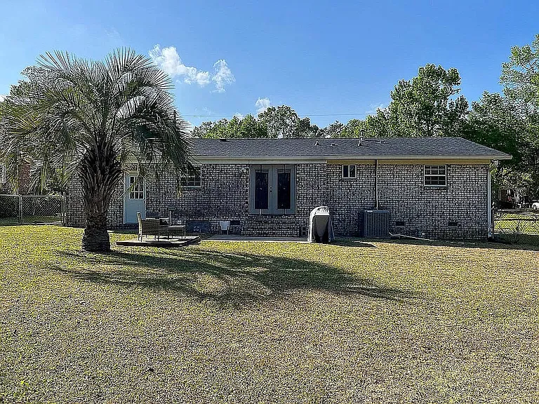 1237 Redeemer Dr — Photo 2