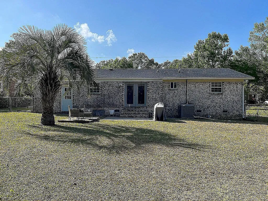 Building Photo - 1237 Redeemer Dr