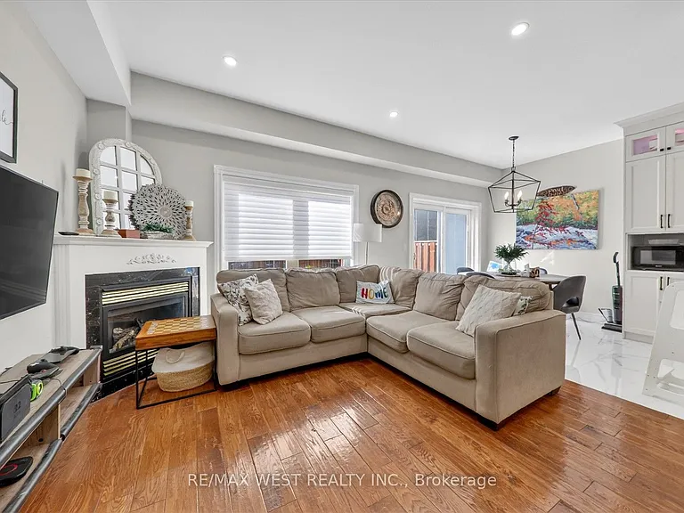138 Gristone Cres — Photo 11