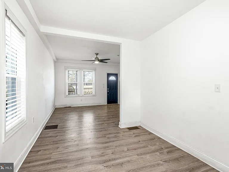 11 E Atlantic Ave — Photo 10