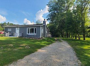 9857 Nashville Hwy, Vermontville, MI 49096