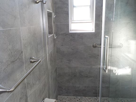 2nd image of 25528 73rd Ave Floor 1