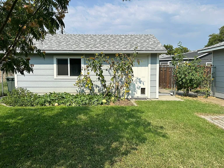 1115 Sanford Ave — Photo 20