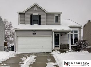 10867 Girard St, Omaha, NE 68142