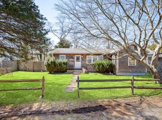 39 Rose Ave, Southampton, NY 11968