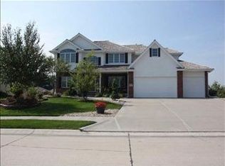 17633 Colonial Ave, Omaha, NE 68136