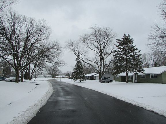 5th image of 17800 Baker Ave