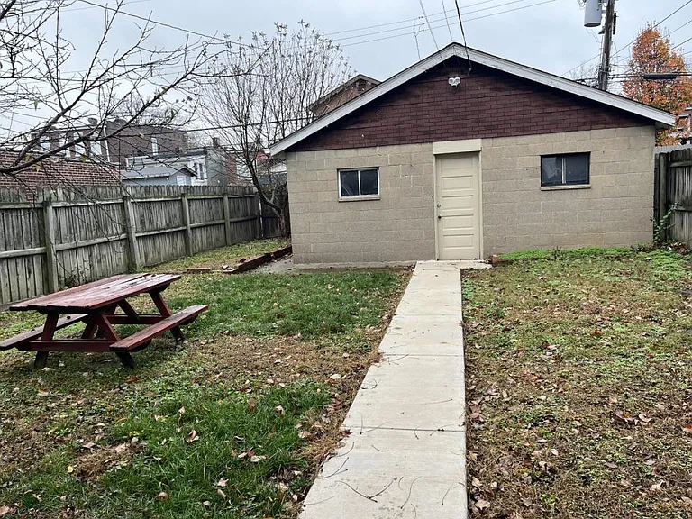 736 Dover Pl #1F — Photo 11