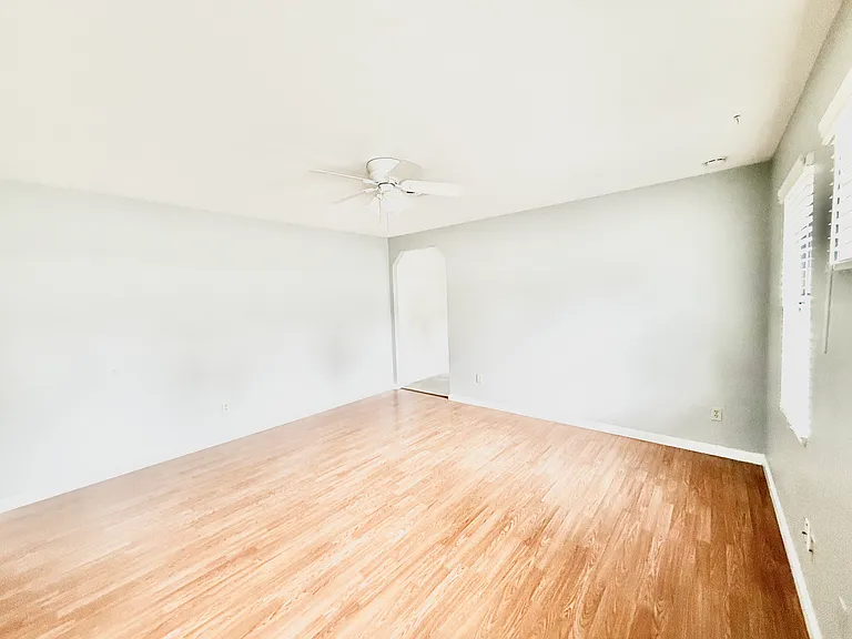 115 B St #115 — Photo 5