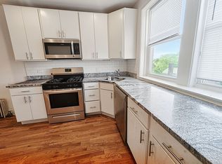 2708 W Fitch Ave #3S, Chicago, IL 60645