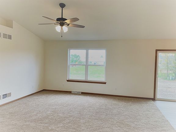 4th image of 2536 Aspen St